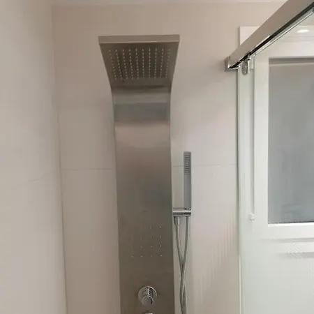 Apartment Planta Baja Con Terraza En Zona Centrica