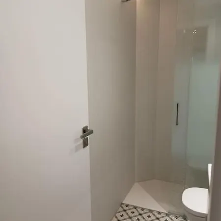 Planta Baja Con Terraza En Zona Centrica