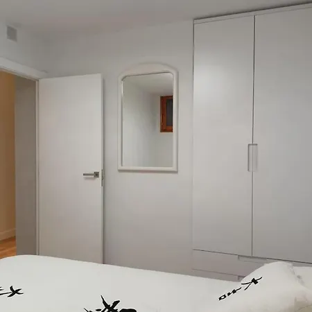 Planta Baja Con Terraza En Zona Centrica 公寓