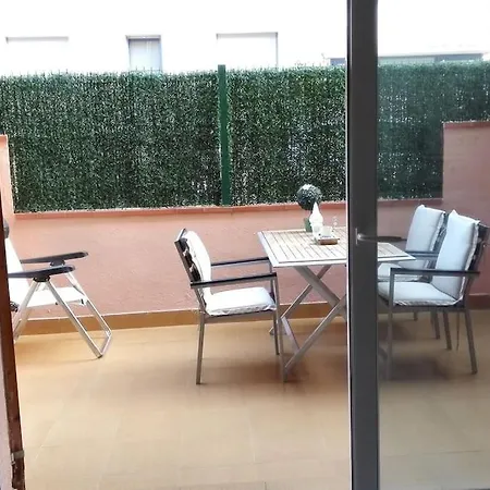 Apartment Planta Baja Con Terraza En Zona Centrica *